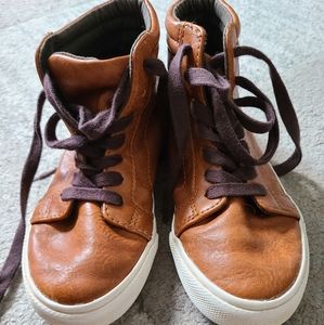Boy size 13 old navy high tops